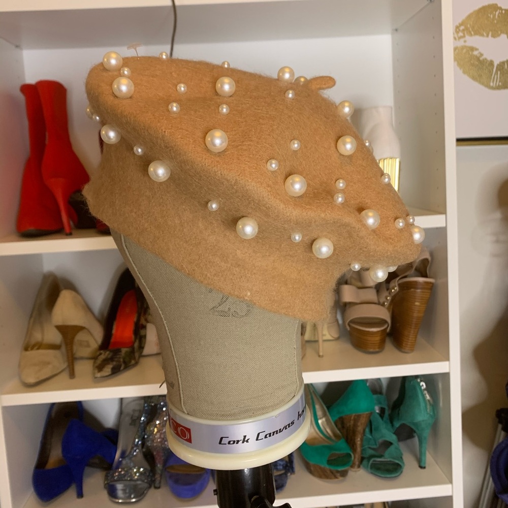 Camel Pearl beret
